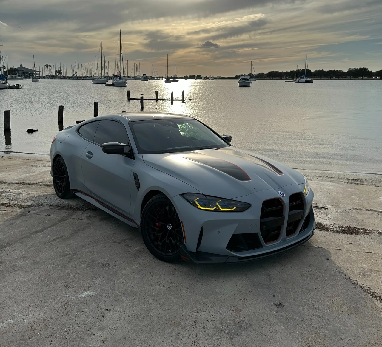 BMW M4 CSL reference photograph, view 1